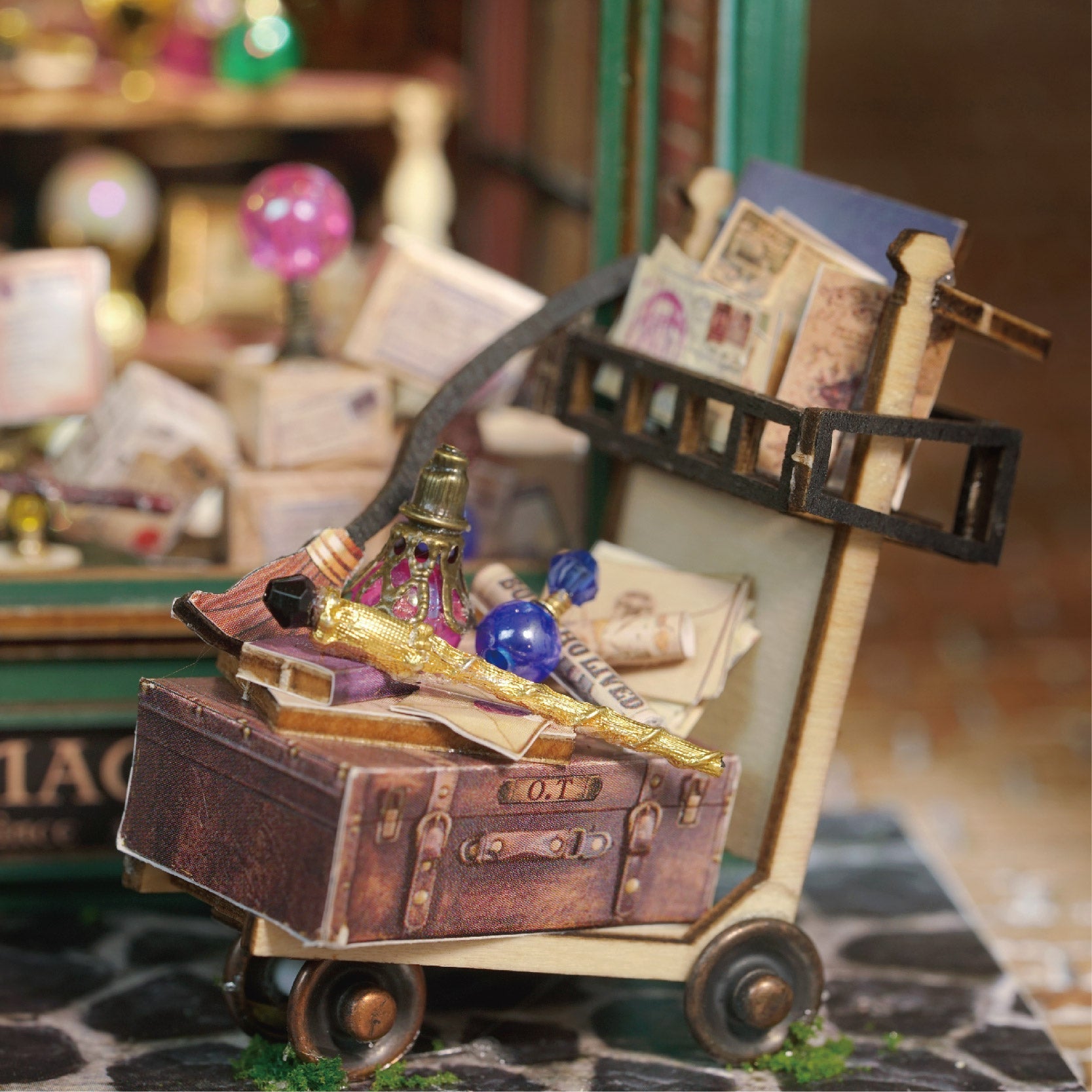 Magic Shop | CUTEBEE 1: 24 DIY Dollhouse Kit