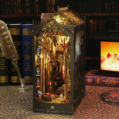 William Castle Book Nook - NookFan
