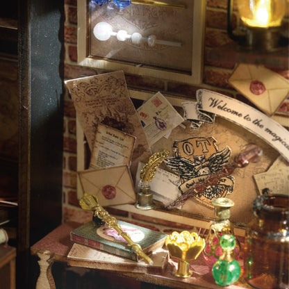 Magic Shop | CUTEBEE 1: 24 DIY Dollhouse Kit