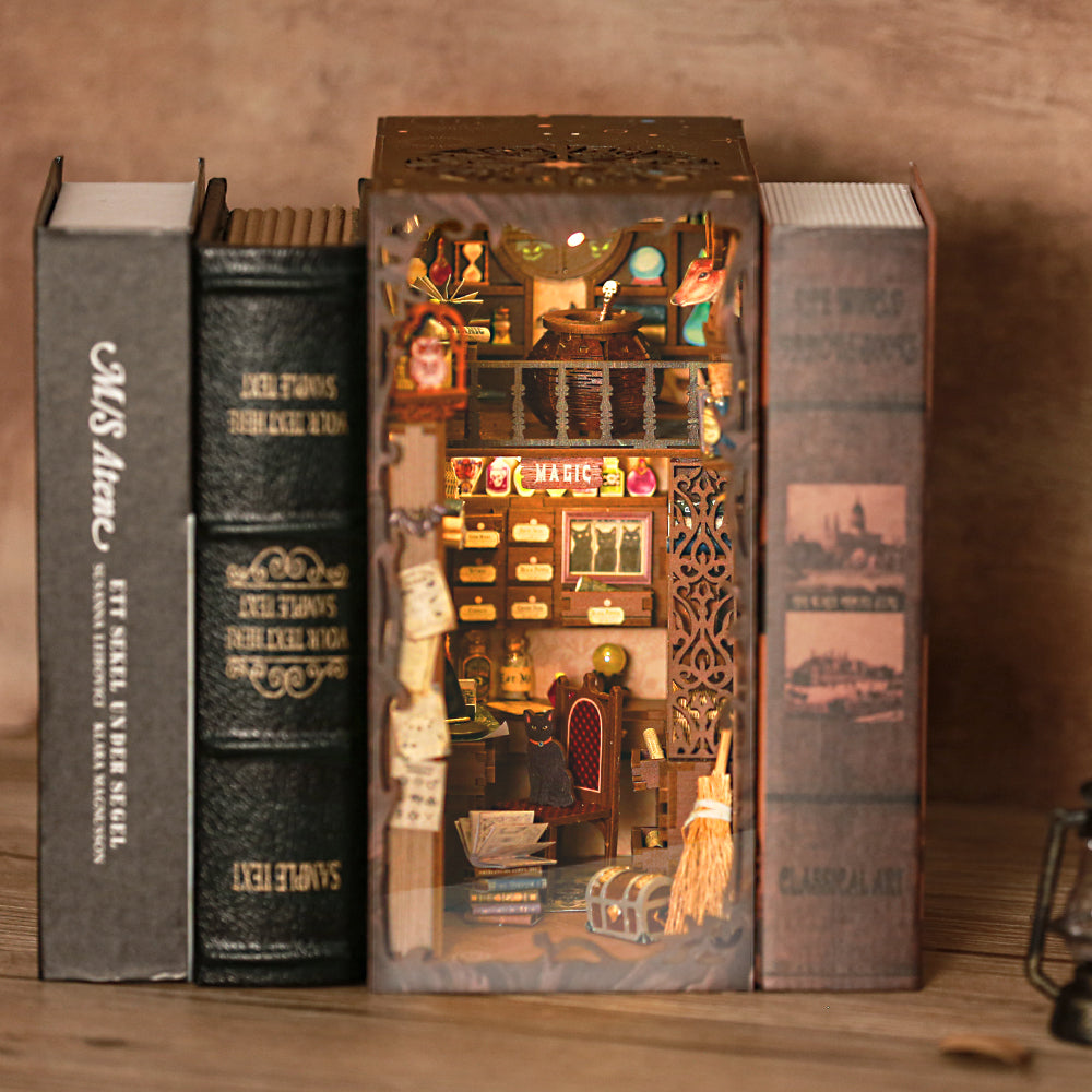 Magic Pharmacist |CUTEBEE DIY Book Nook Kit