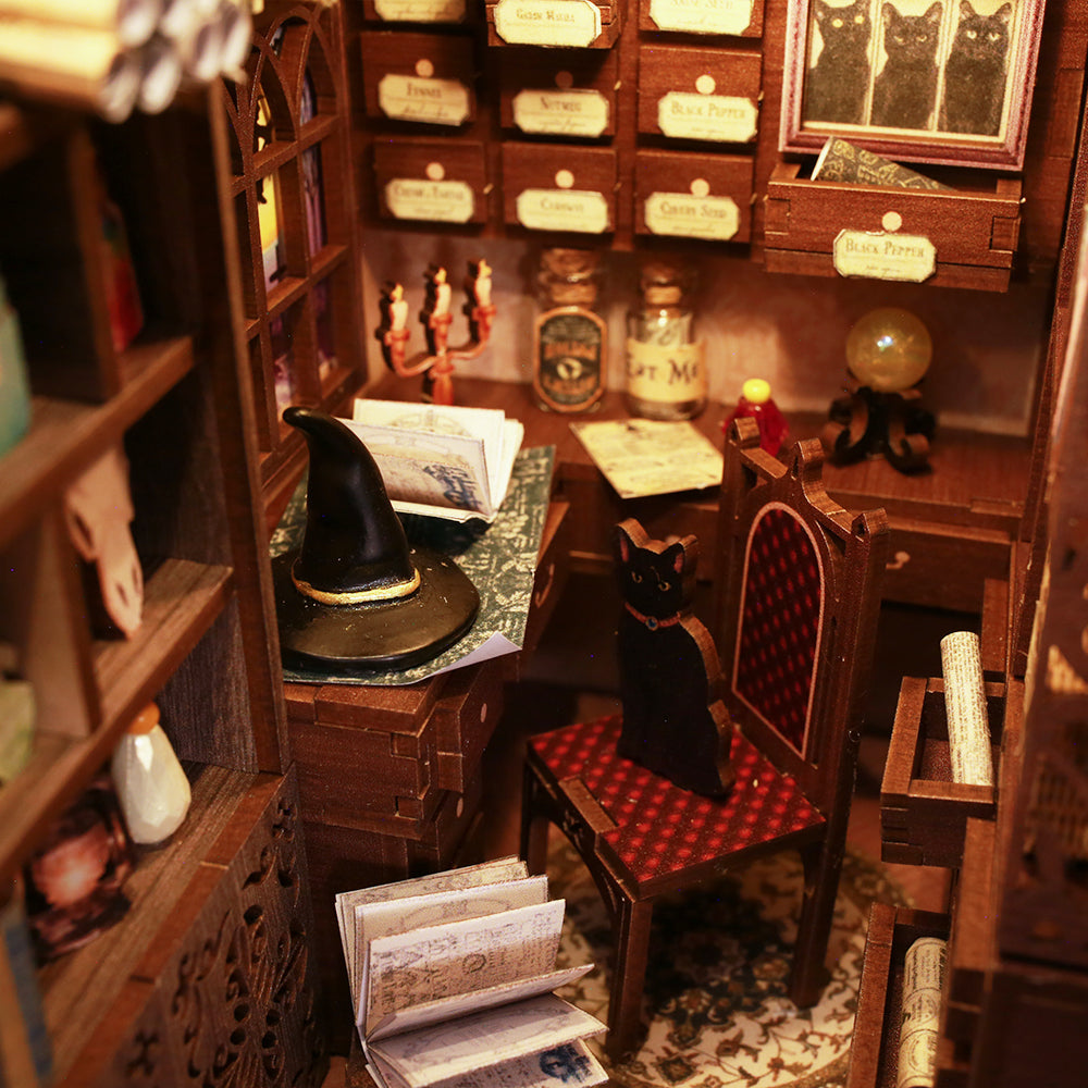 Magic Pharmacist |CUTEBEE DIY Book Nook Kit